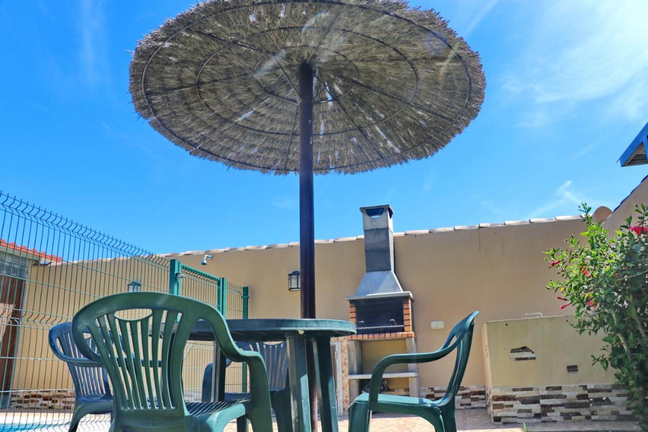 Bungalow Curro Pareja 97 Conil De La Frontera Eksteriør bilde